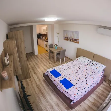 Апартаменты Riverview *